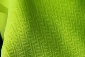 kualitas jahitan pada kain Milano dibandingkan bahan lainnya