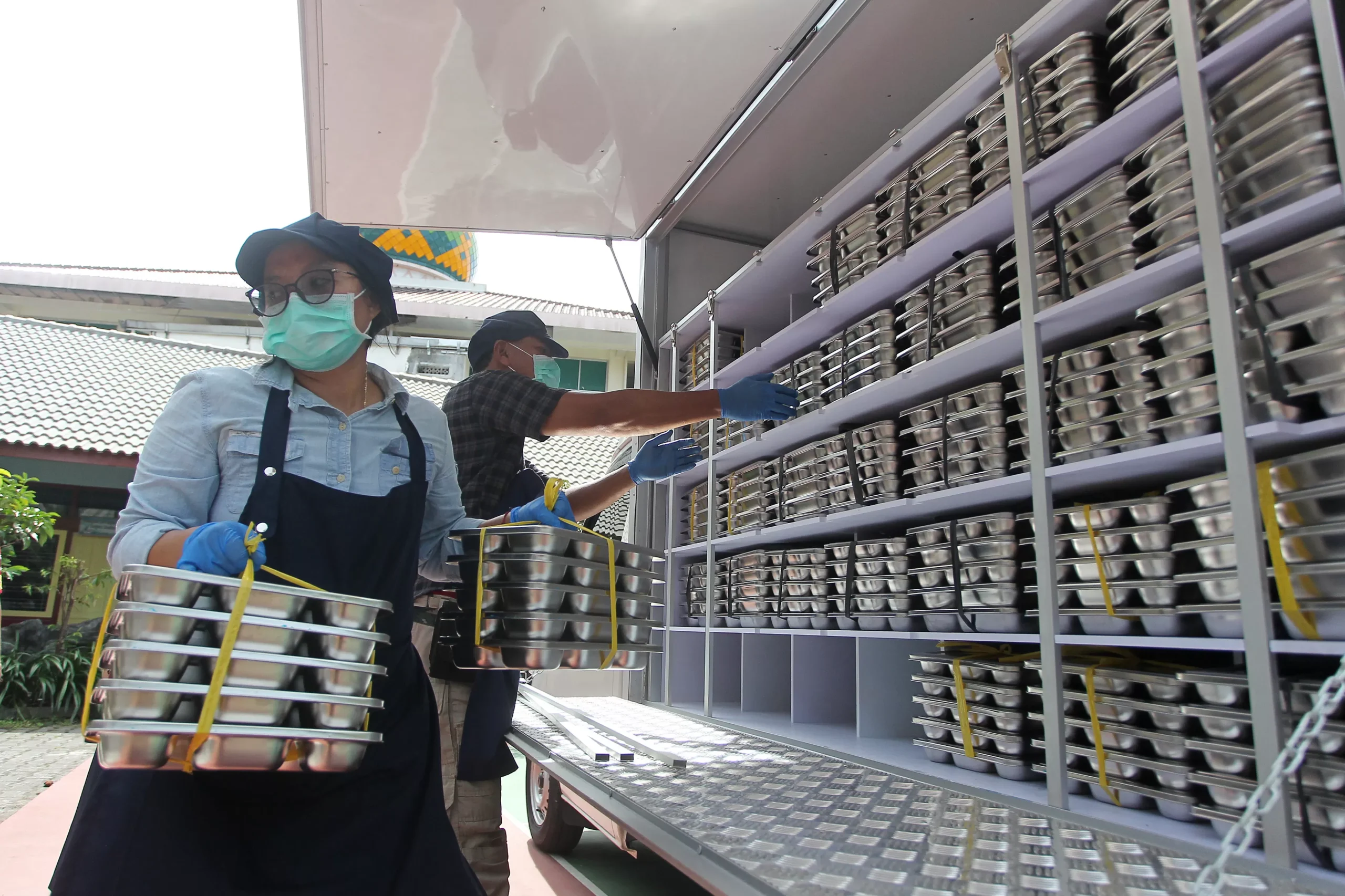 penyaluran makanan mbg